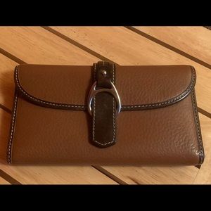 Dooney & Bourke Continental Clutch Wallet